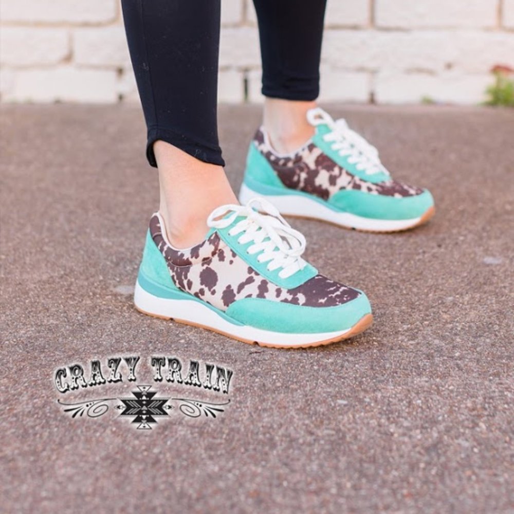 Moody Kicks Sneakers